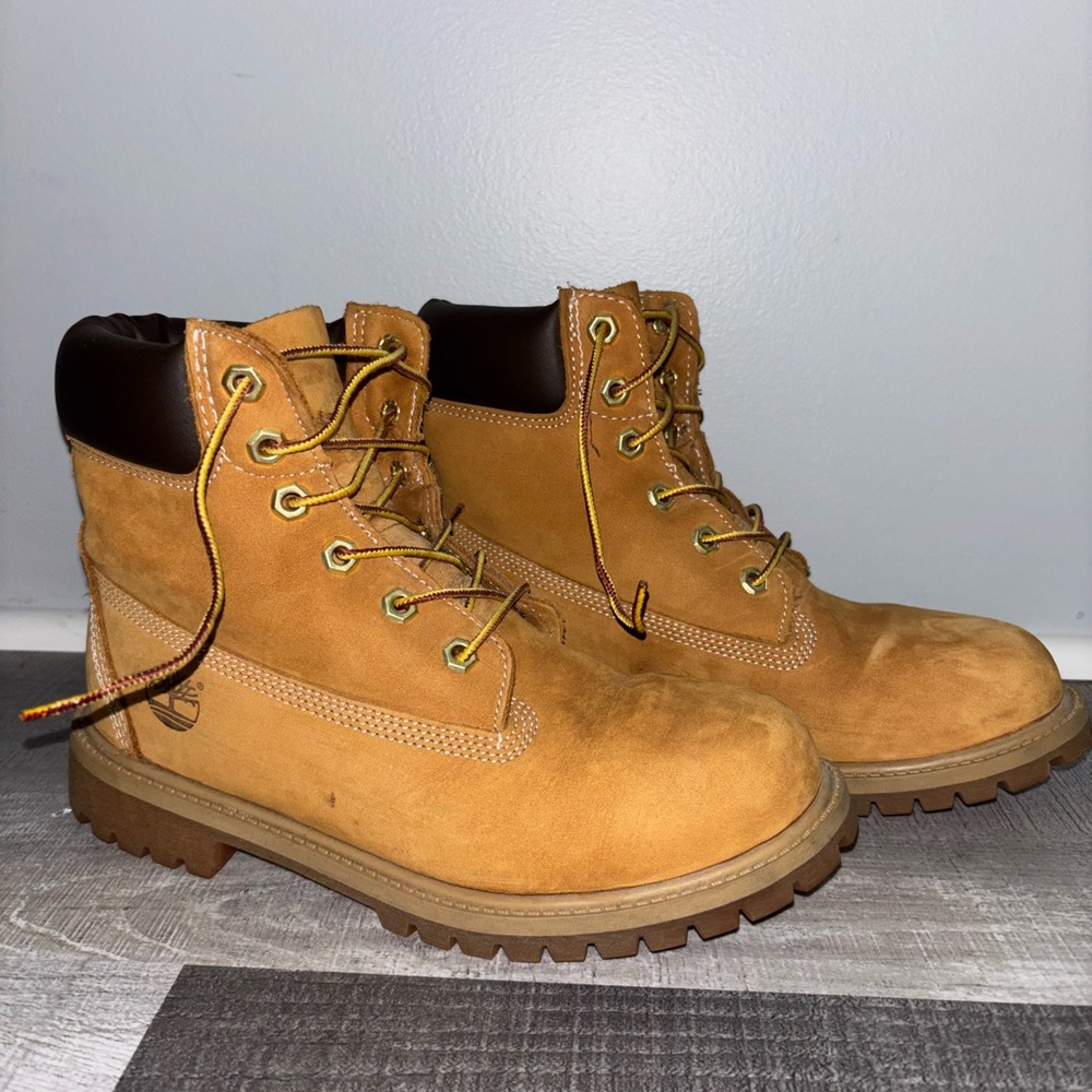 Timberland Wheat Tan Lace-Up Work Boots